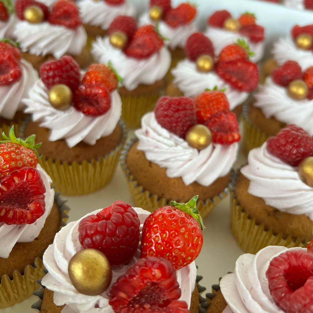 cupcake rood fruit 1000x1000